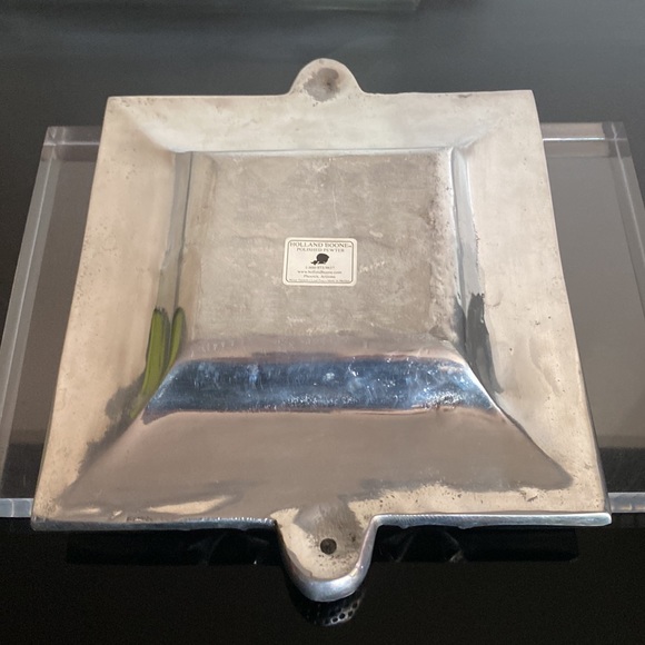 HOLLAND BOONE POLISHED PEWTER DECORATED SQUARE TRAY - Picture 3 of 6